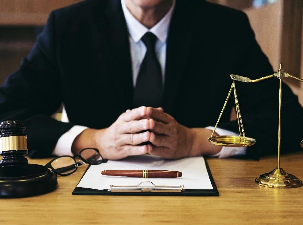 Apa Itu Pengacara PKPU dan Kepailitan?