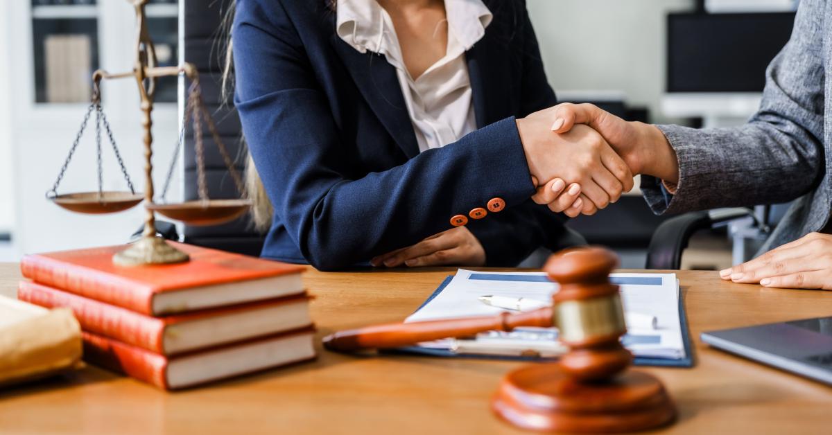 pengacara pajak terkenal